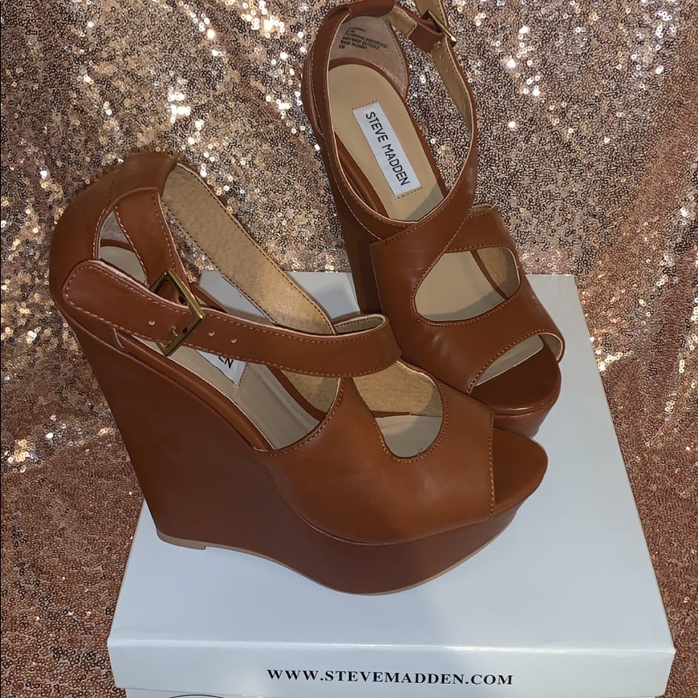 Steve Madden Camel Wedge Heels